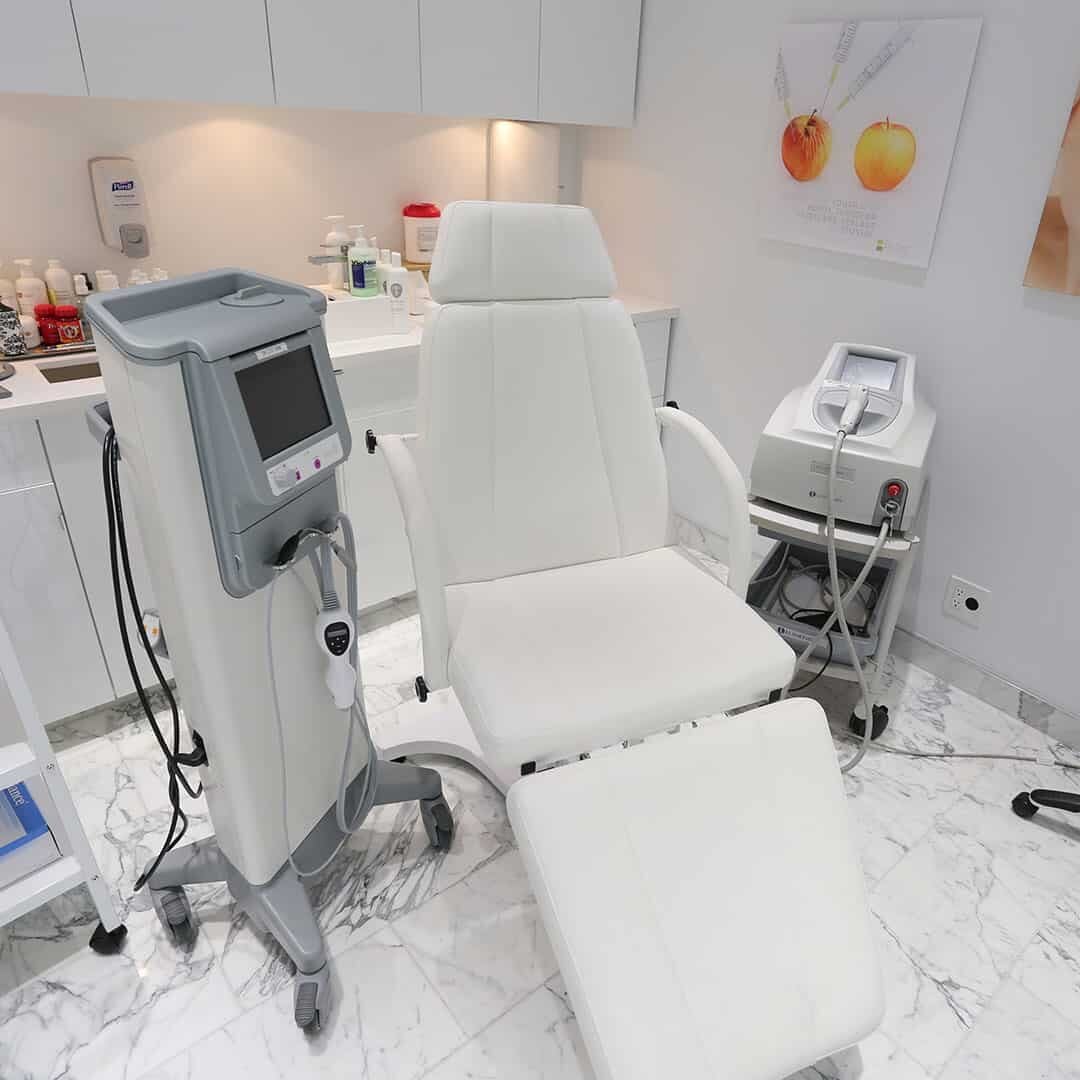 bellair-laser-clinic-treatment-room